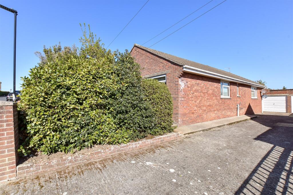 Driveway/Parking