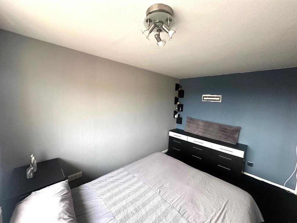 bed 2 2.jpg