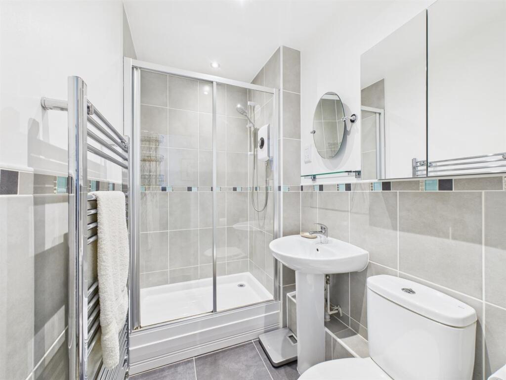 Superbly Appointed En-Suite Shower Room