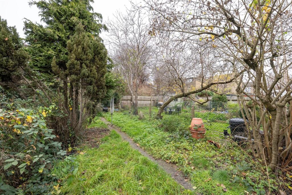 Coppermill Lane, E17