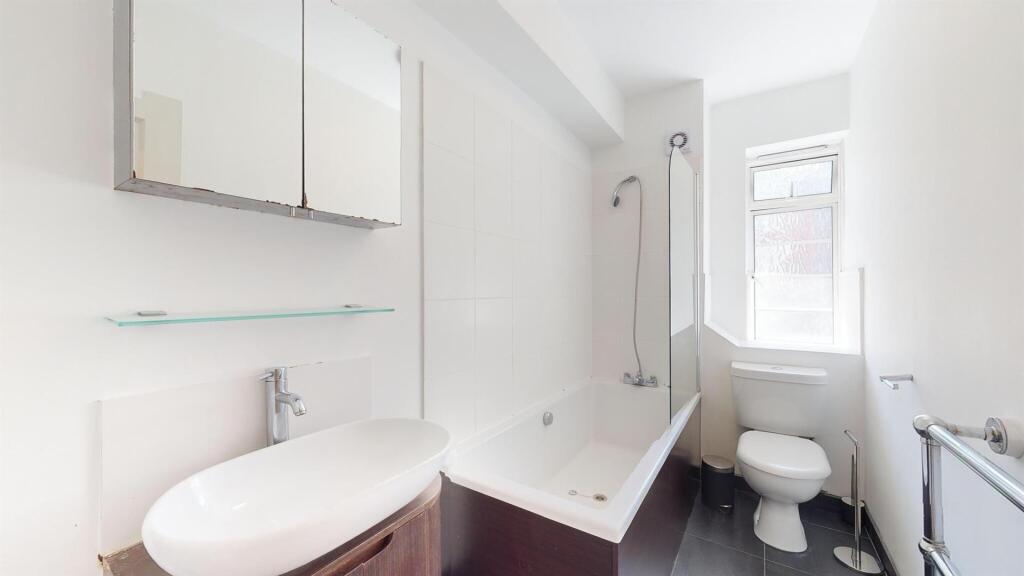 33Redcliffe Close.jpg