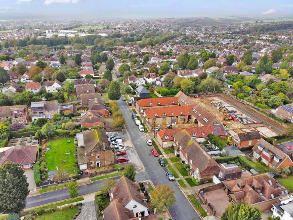 27 The Droveway, Hove, BN3 - drone (3).jpg