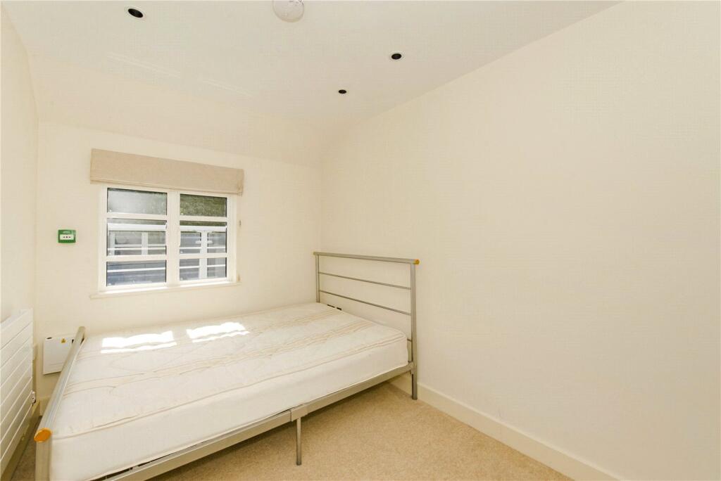 2nd Bedroom