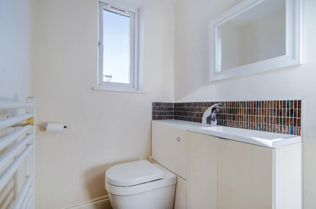 1382771-26-692051...