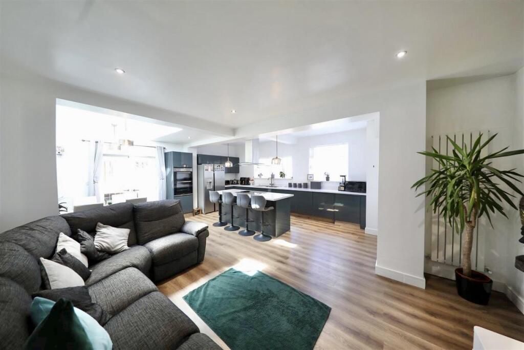 Image 12-04-2025 at 08.24.jpg