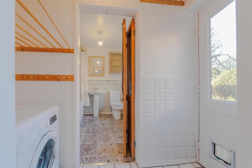 Utility/Bathroom