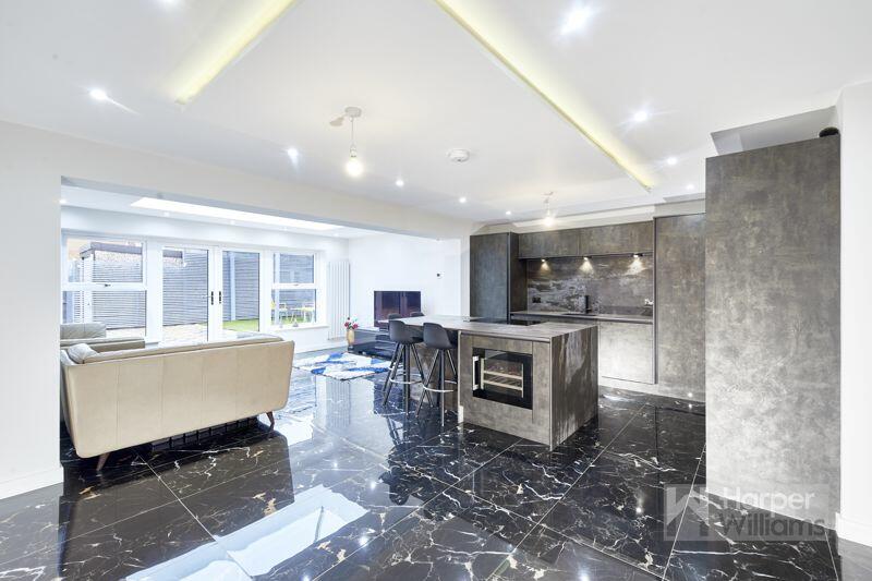 Open Plan Heart of Home