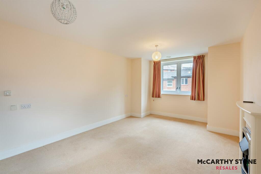 8608138-interior15-800.jpg