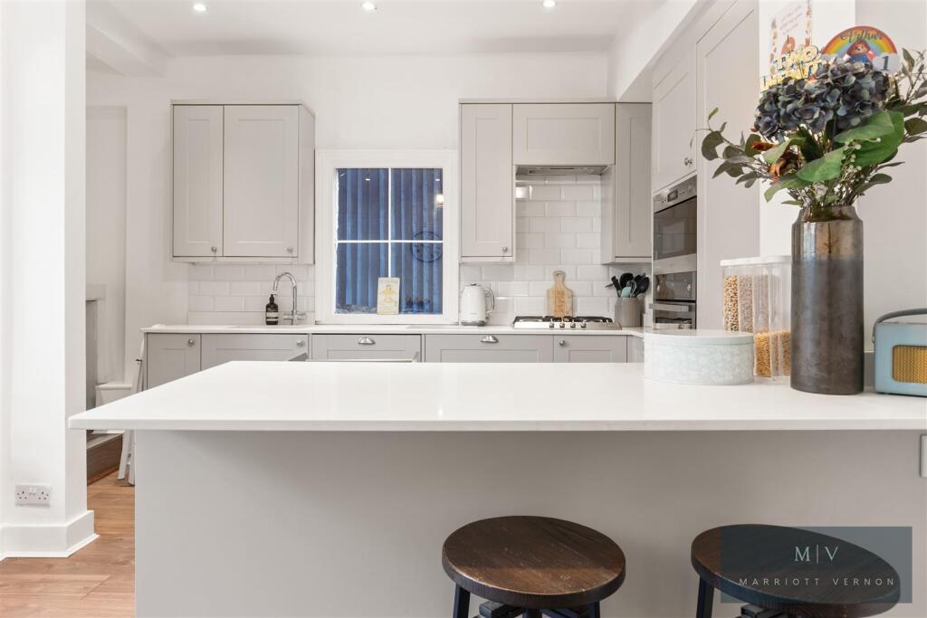 Temple Road 53 MV-13.jpg