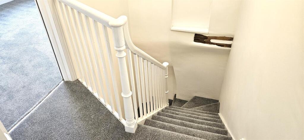 SECOND FLOOR LANDING