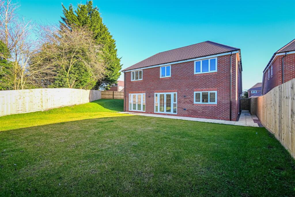 Rowan Grange Plot 4-4.jpg