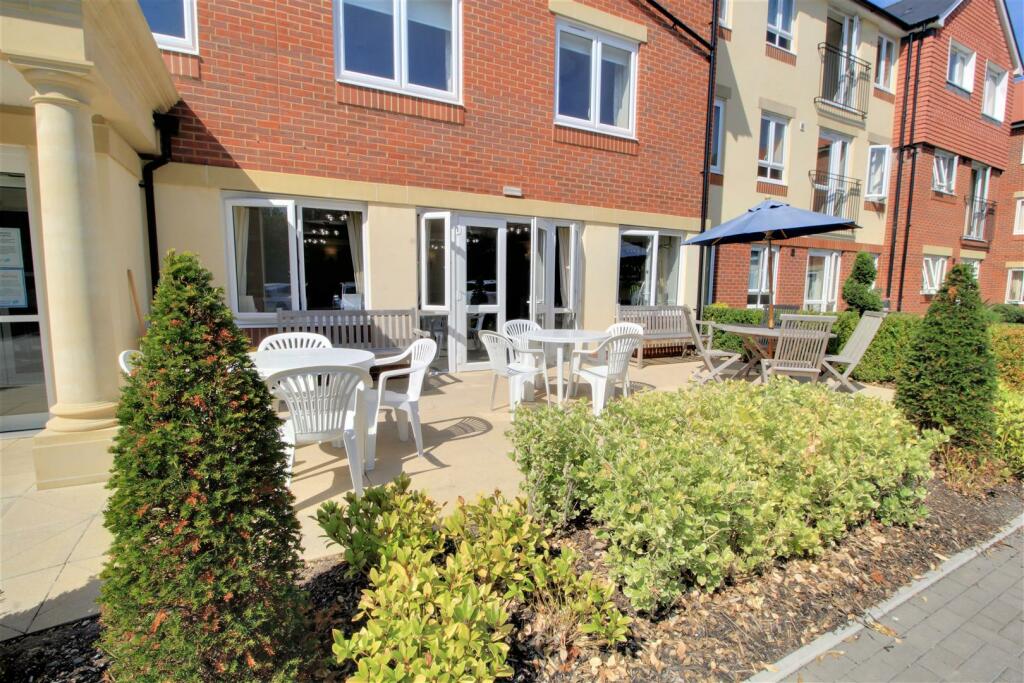 Owners Patio.jpg