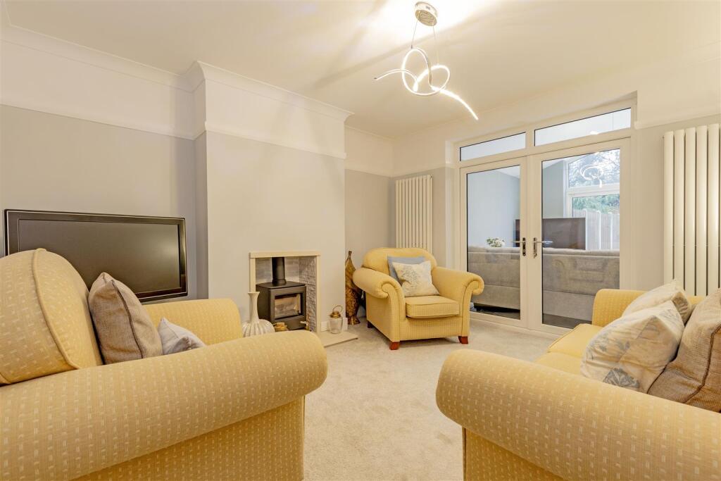 Reception Room-1.jpg