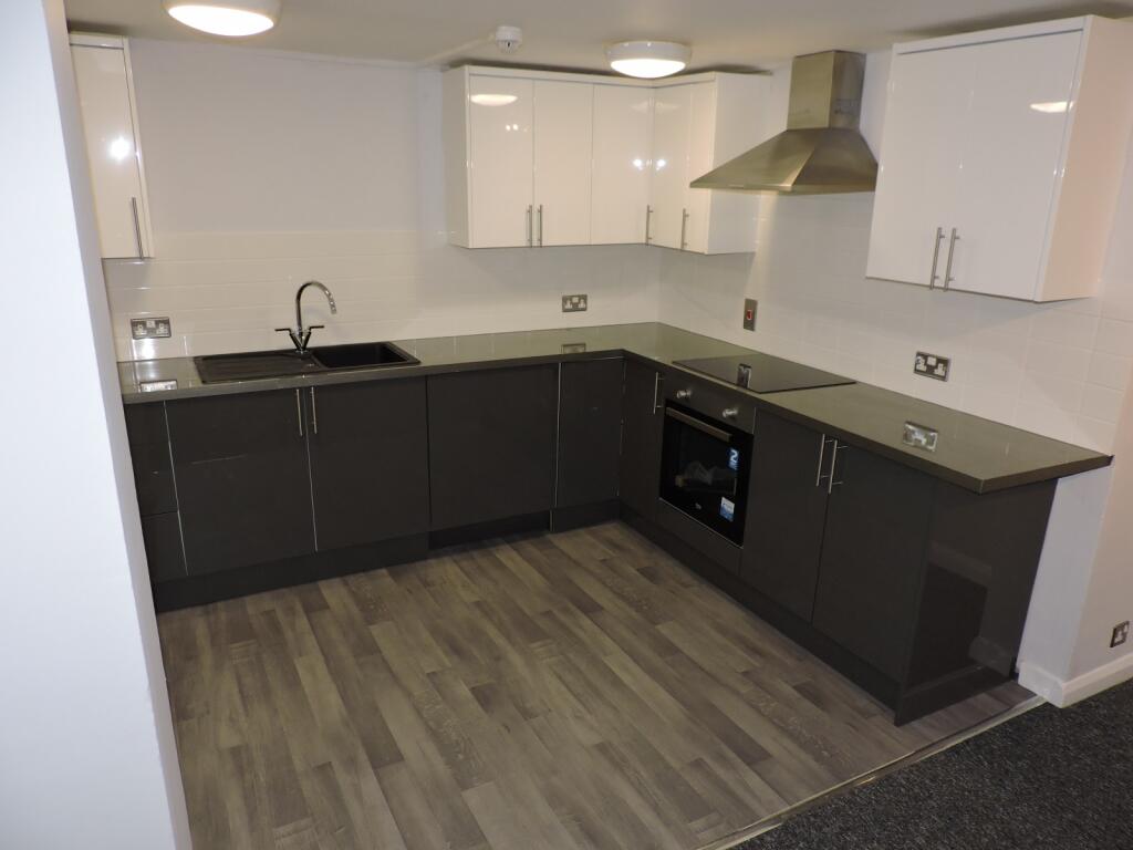 Kitchen (Main)