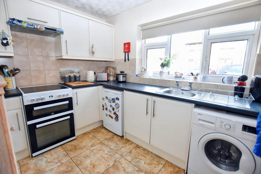 Kitchen 1