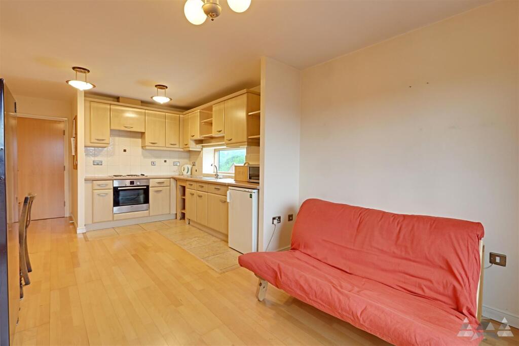KITCHEN/LIVING AREA