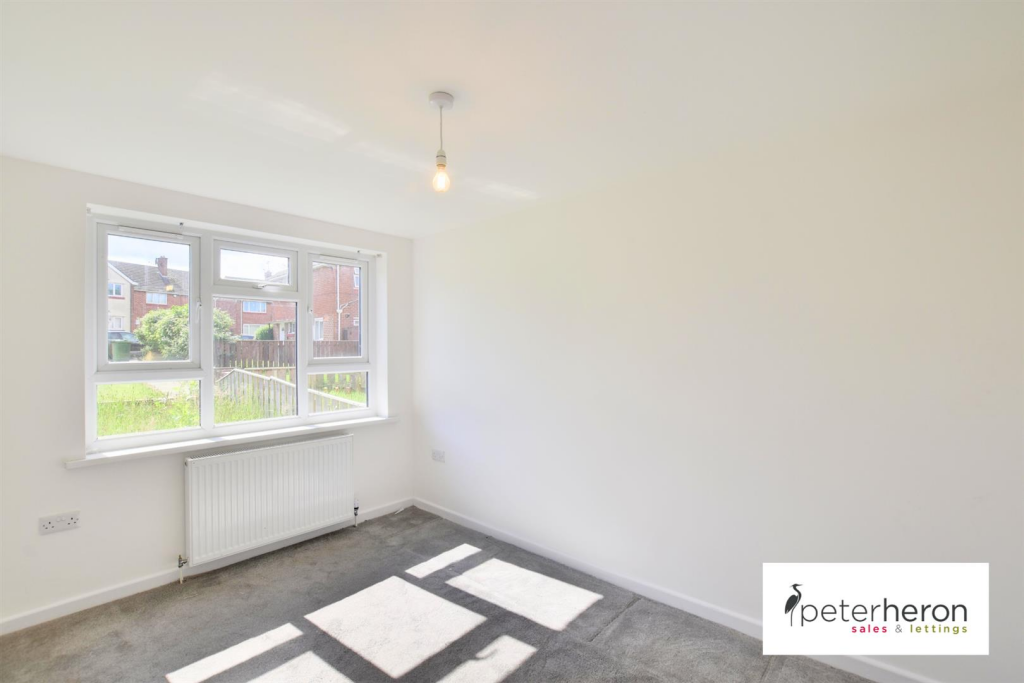 Dining Room/Bedroom 3