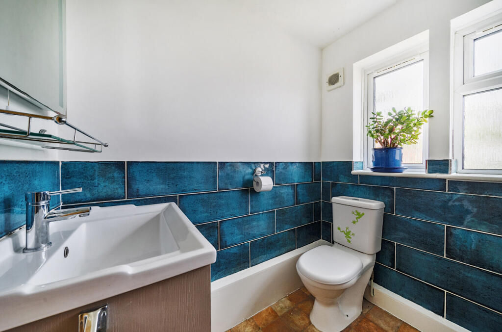 1304183-14-683ee0...