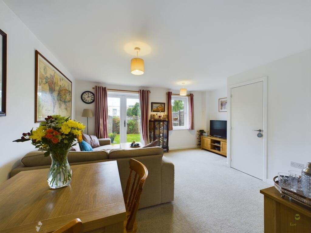 CAM03418G0-PR0076-STILL006