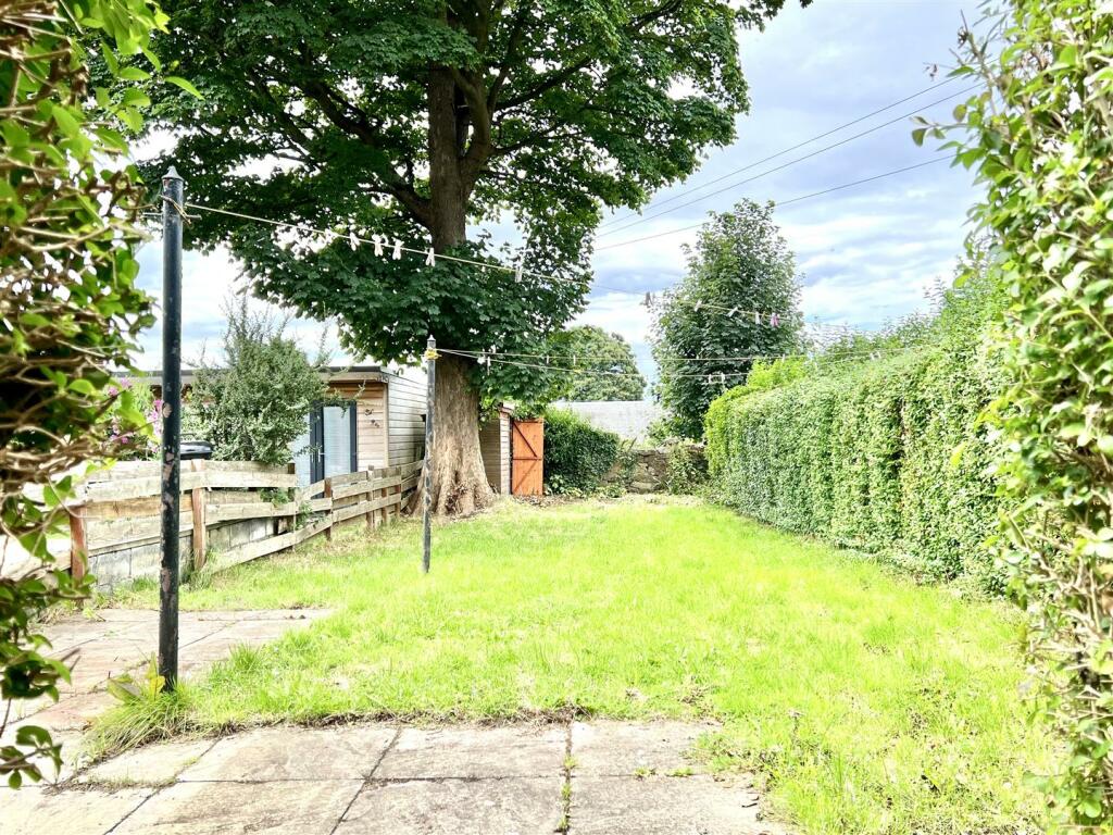 Upper Wellheads, Limekilns