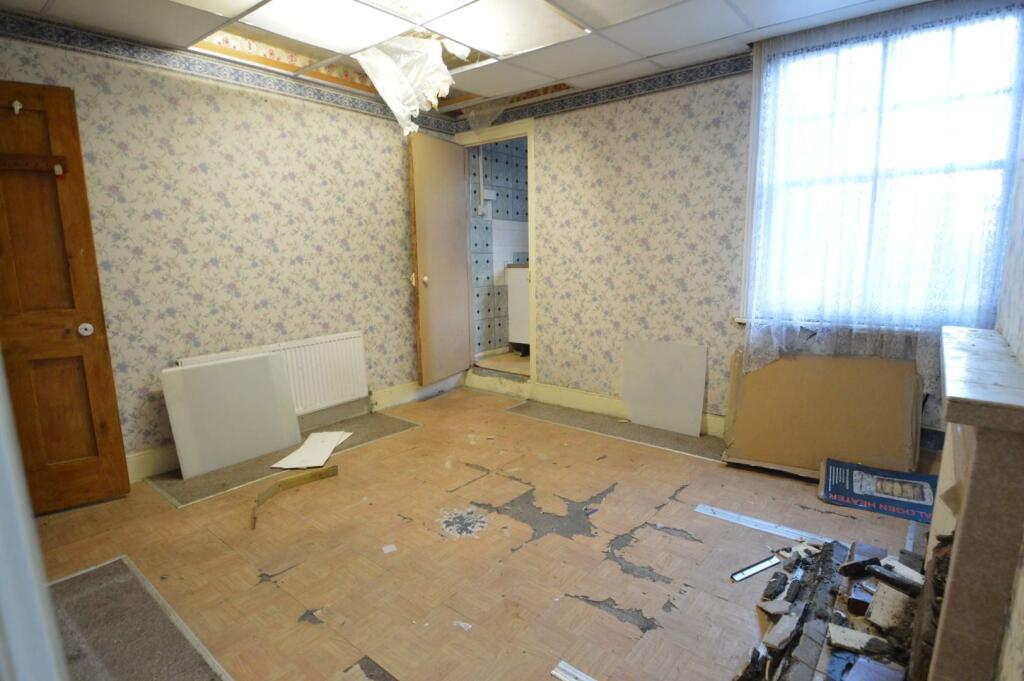 11 Mitchell Avenue dining room.JPG