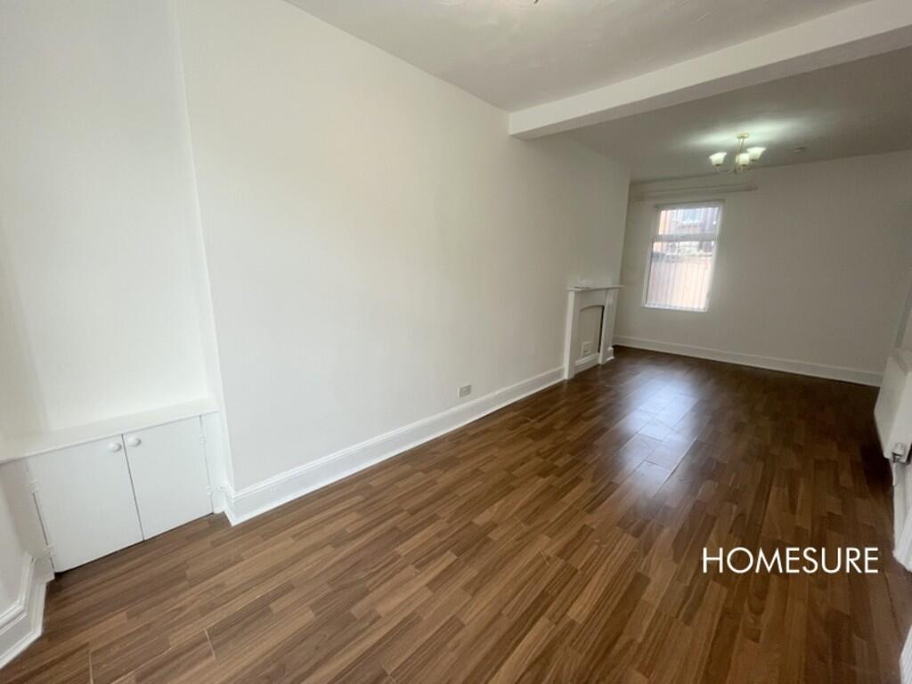 Lounge / Dining r...