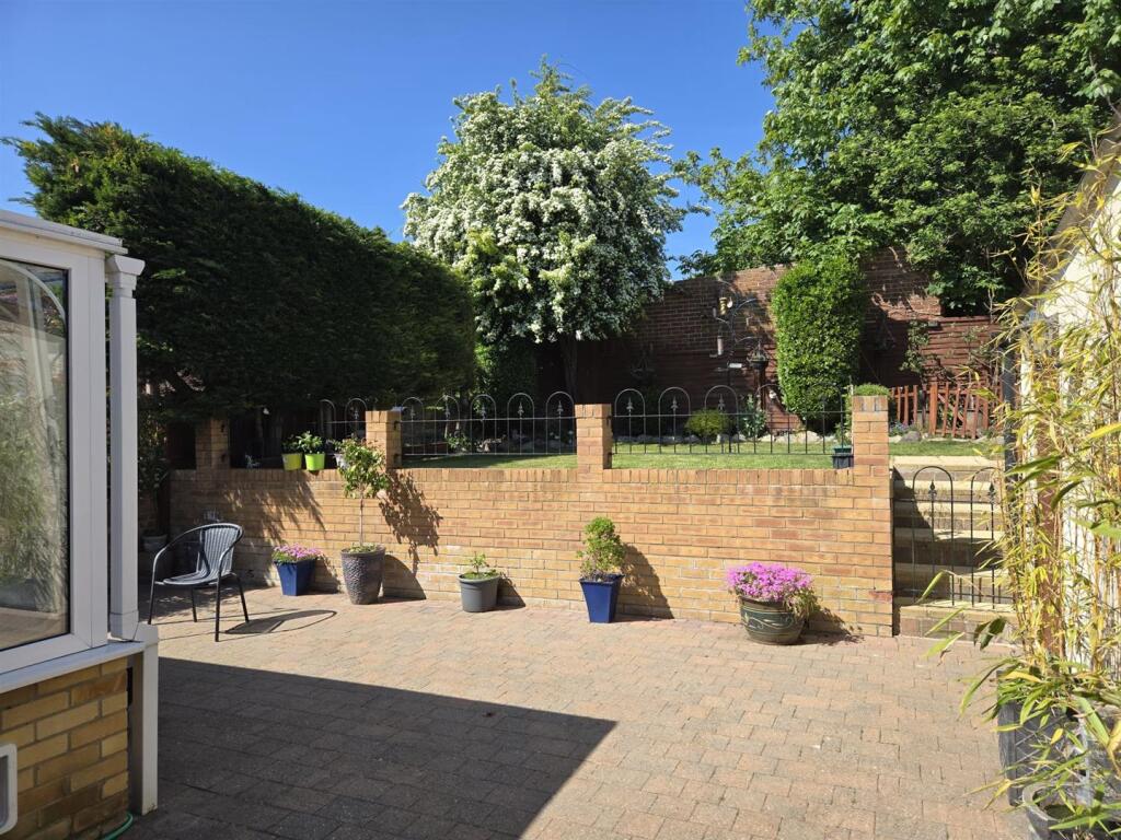 Garden .jpg