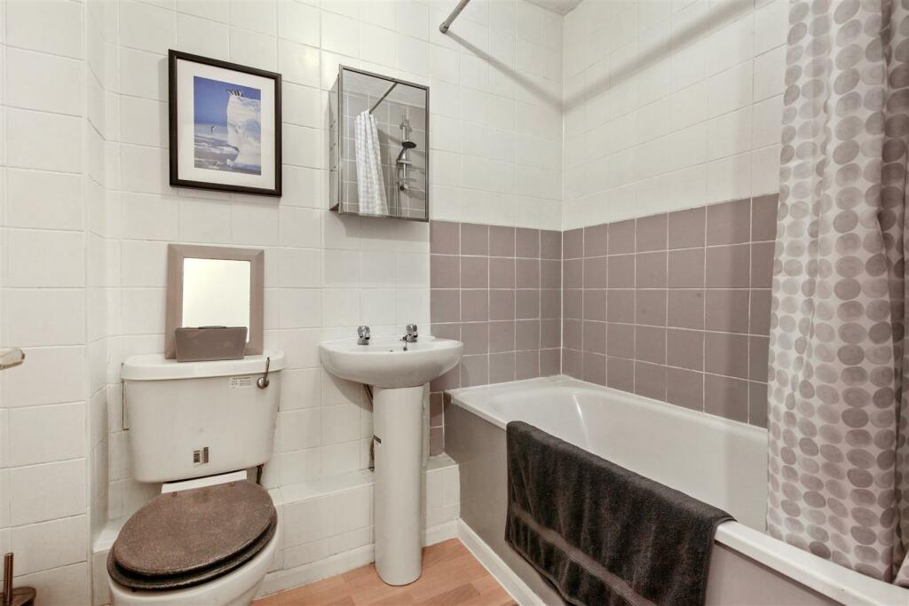 121 Kingfisher Way - C9hO343NDyrR1uxQvpjf.jpg