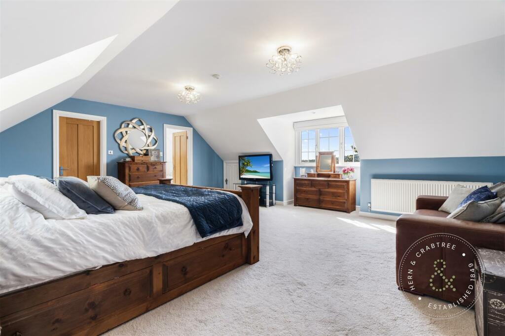 Pencoed Avenue, Int, HernCrabtree (30).jpg