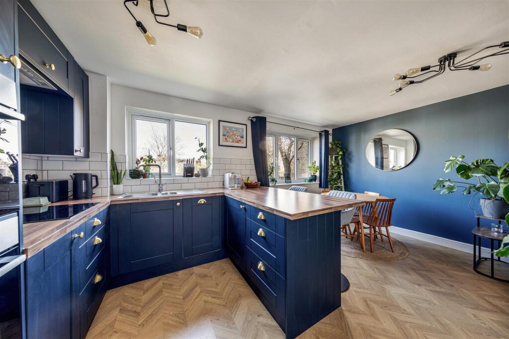 2, Brockway Close E11