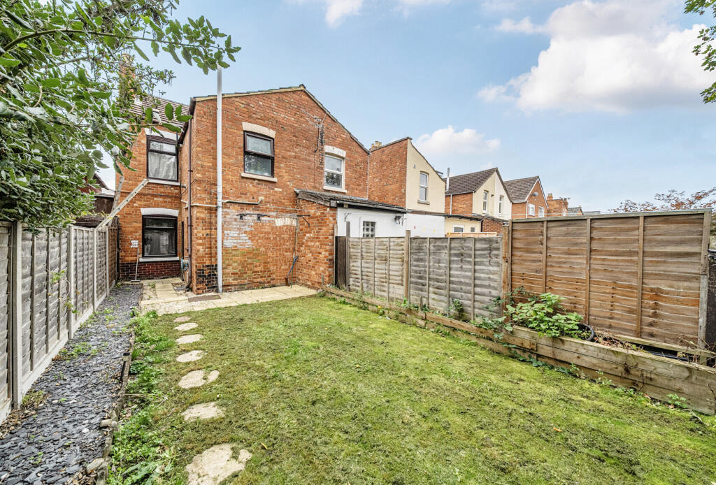 1364111-4-68e514f...