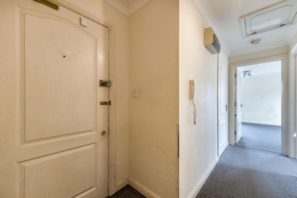 23grenvilleroadchaffordhundredgraysrm166bg5