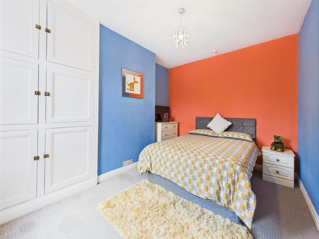Bedroom: