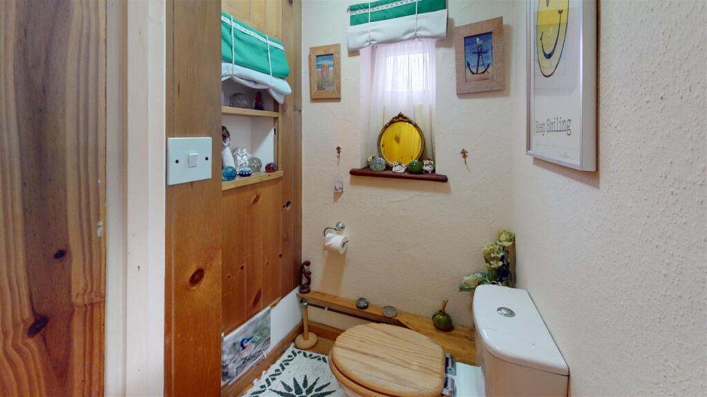 Bathroom (5).jpg