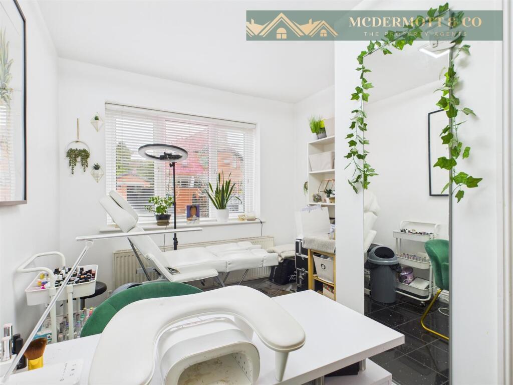 2nd Reception/Treatment Room