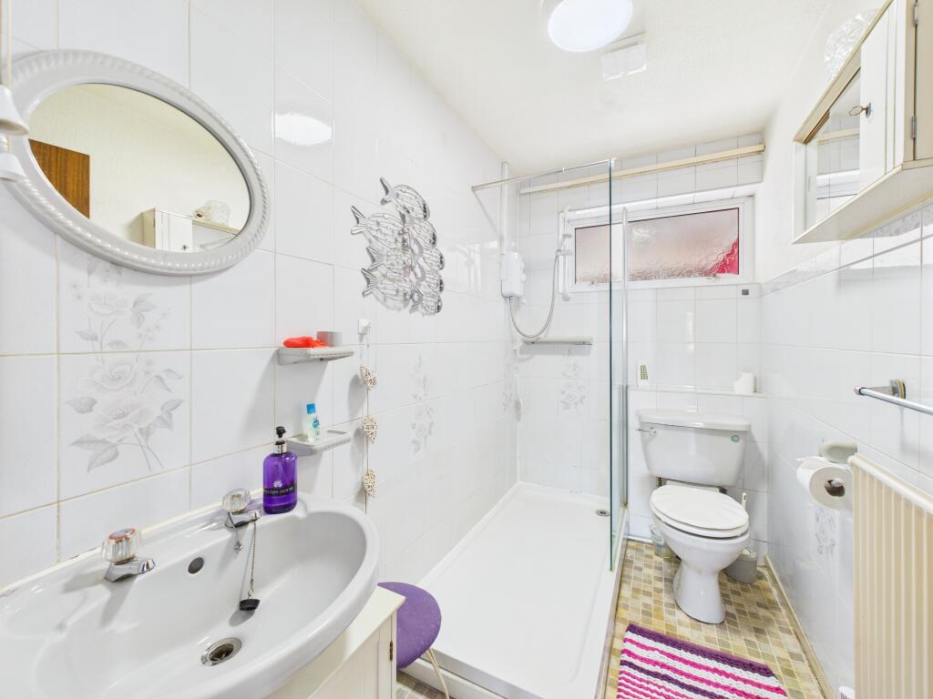 CAM04825G0-PR0100-STILL007