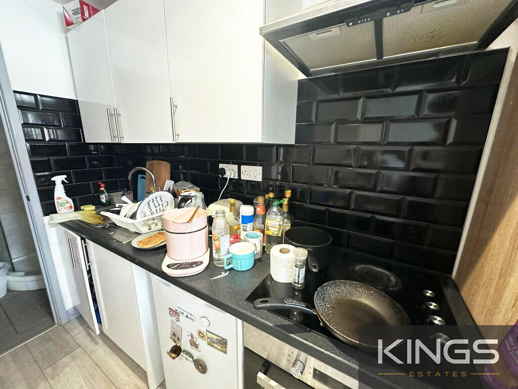 Flat 3, 43 London...