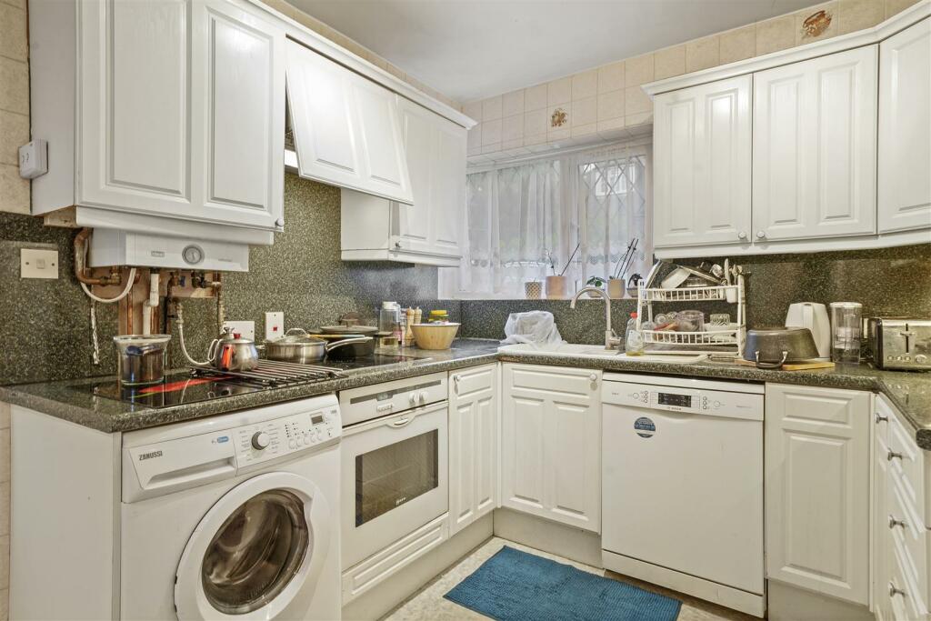 2 Mayfields Close - sD2zPsJViVRnZw2m6JPL.jpg