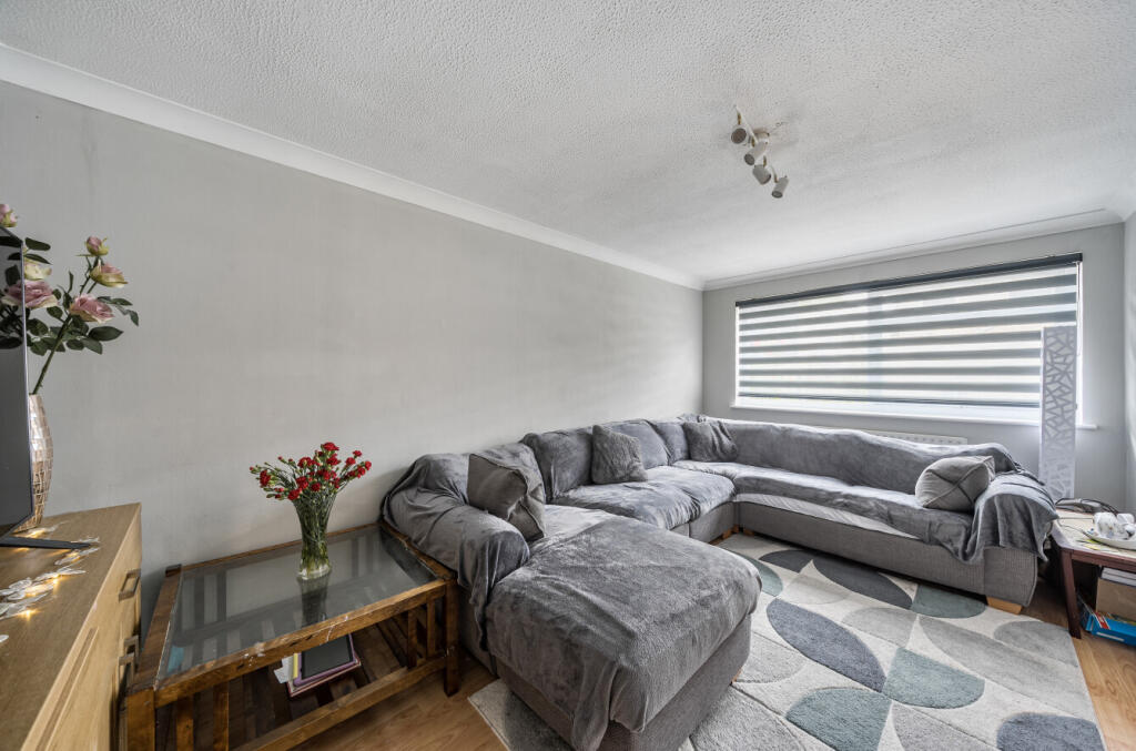 1305046-4-68496f2...