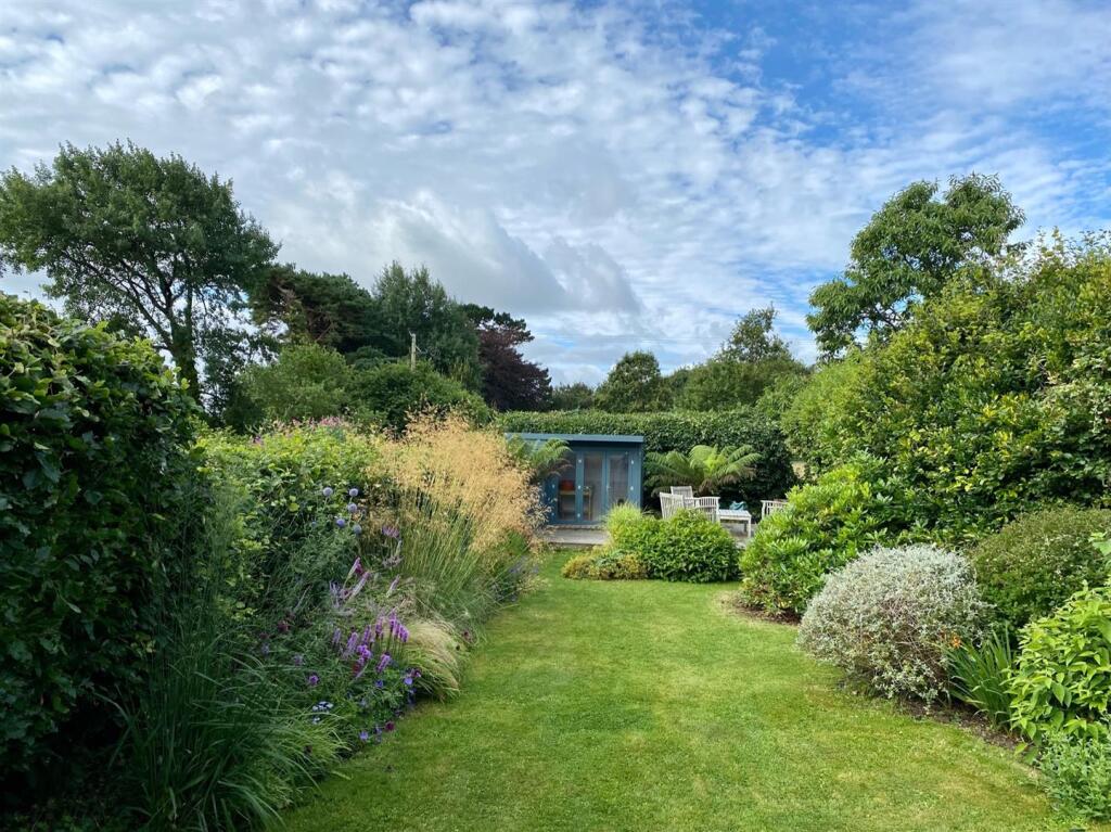 garden 2.jpg