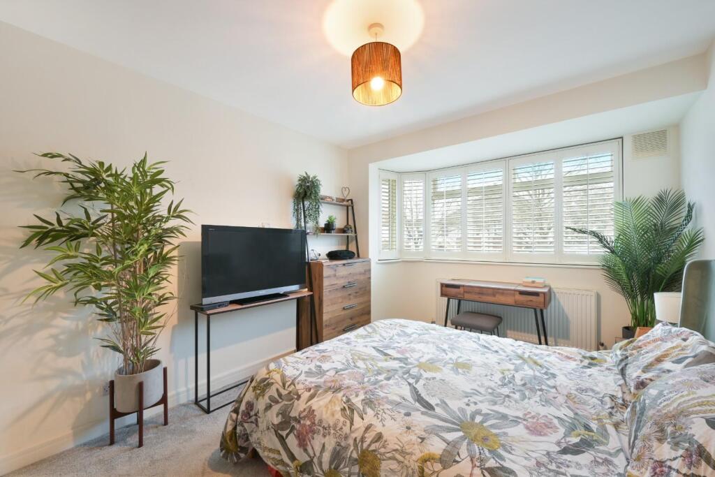 MORTIMER CRESCENT (12).jpg