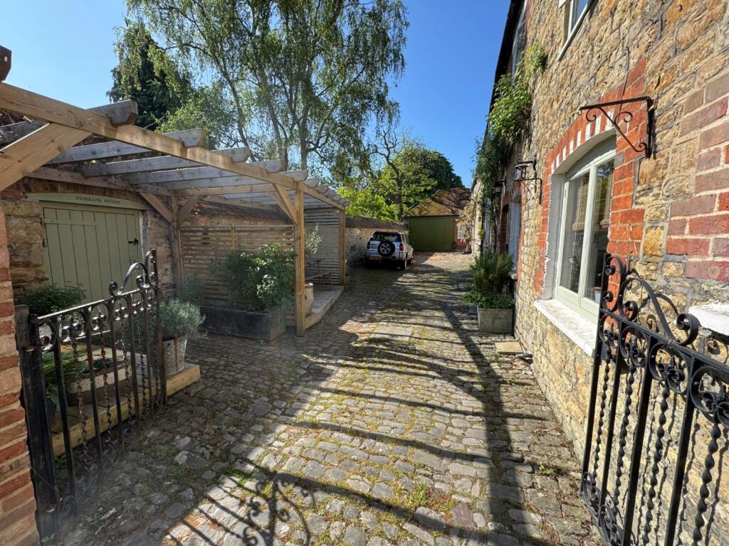 Courtyard &amp; Parking