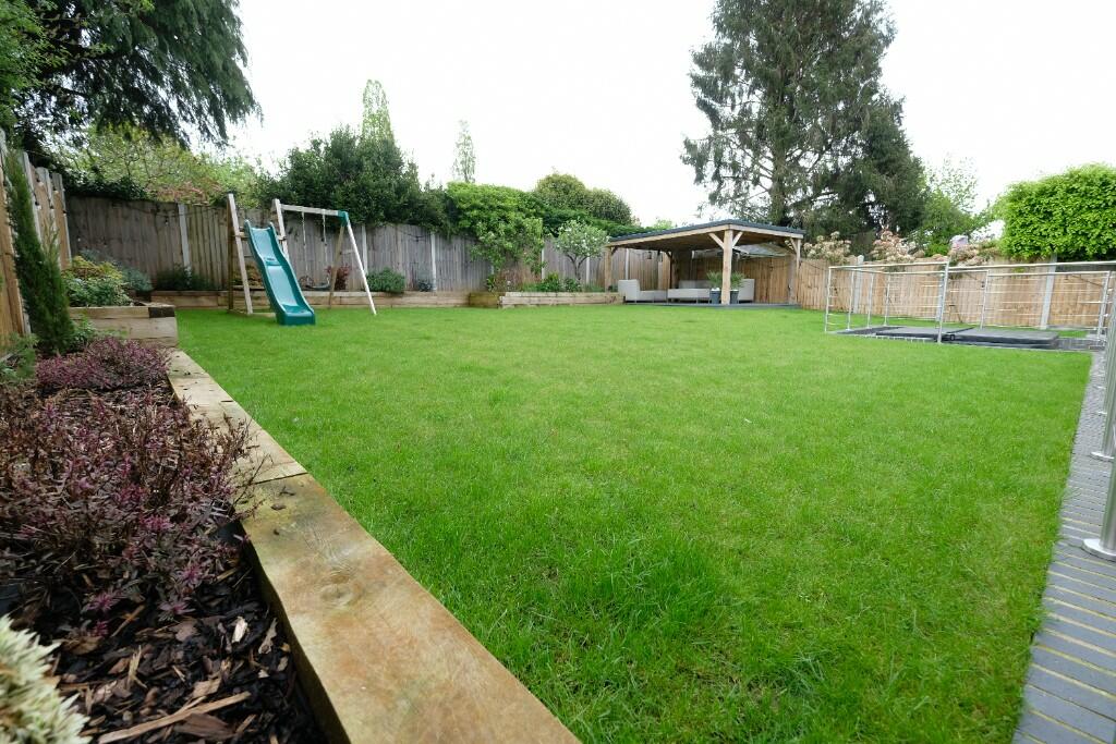 GARDEN 