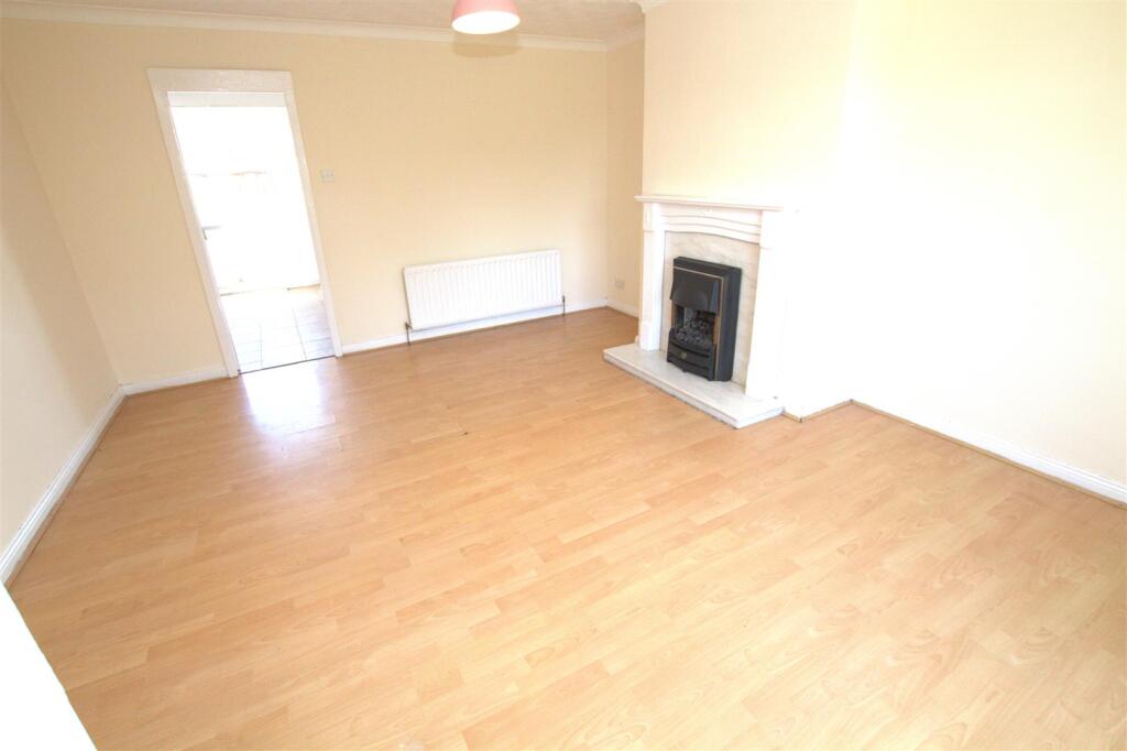 LOUNGE FRONT OT REAR.jpg