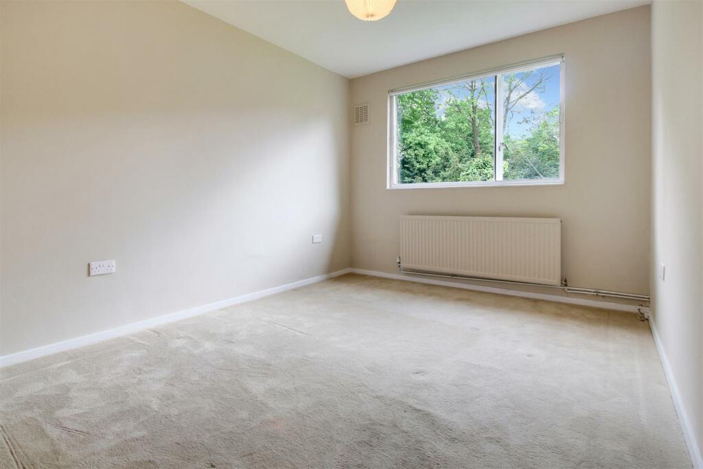 BED1.jpg