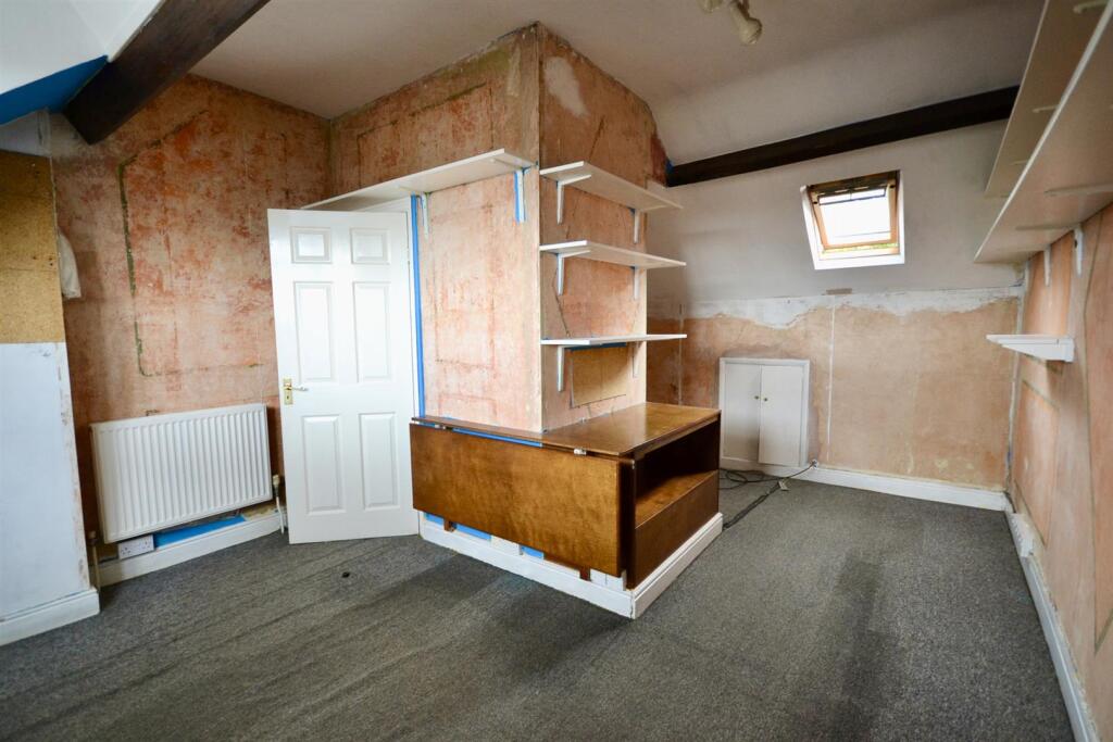 Bedroom/Office