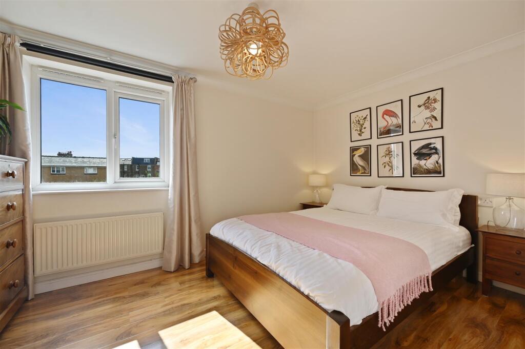 Woodger Road - Bedroom