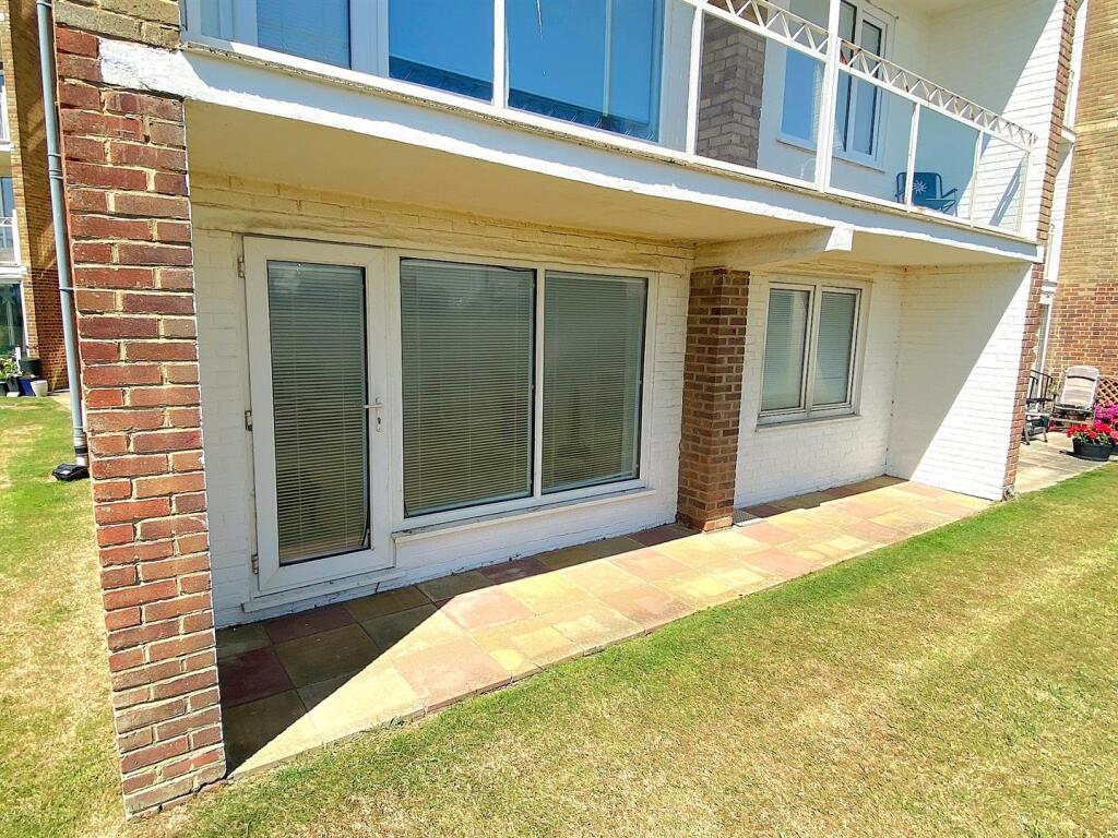 4 Tobago - Patio.jpg