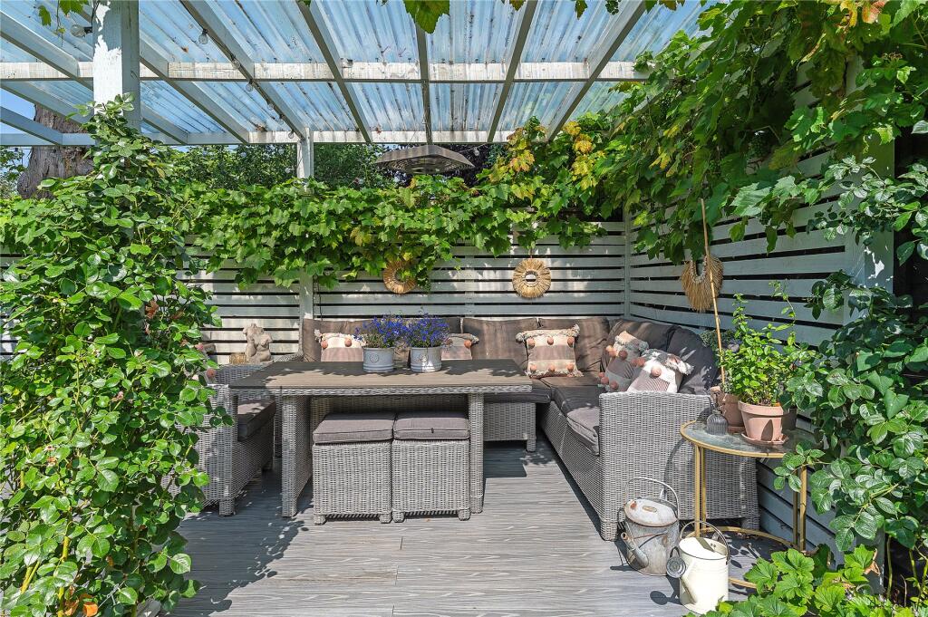 Outdoor Lounge