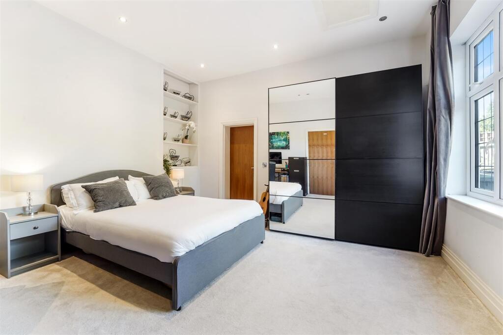 HOYLAND DOWN (29).jpg